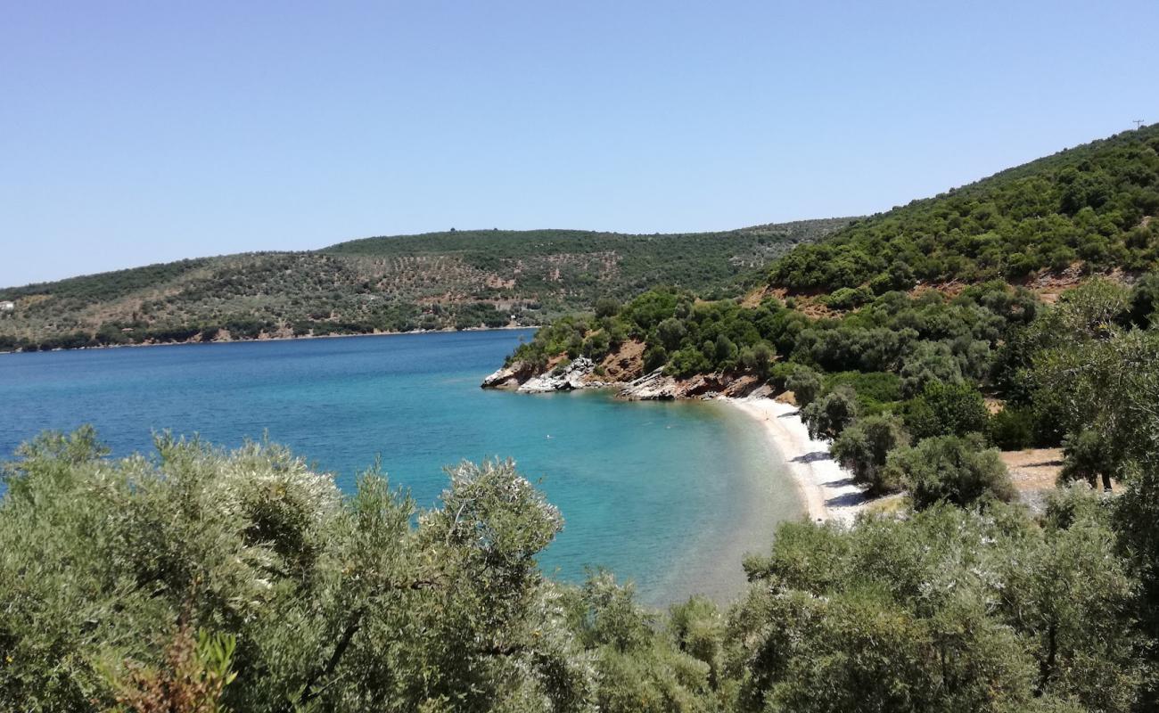 Photo de Kufala beach avec galets bruns de surface