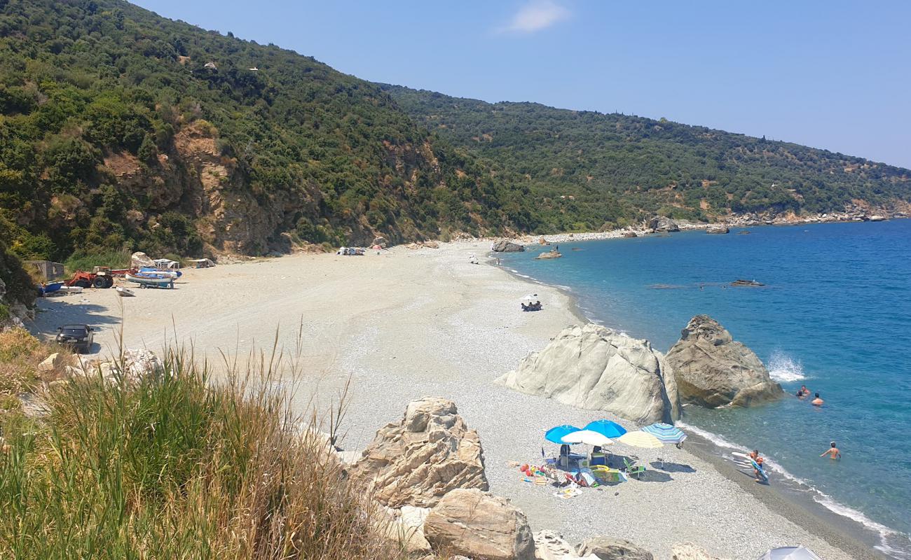 Photo de Pantazi Ammos beach avec galets beige de surface