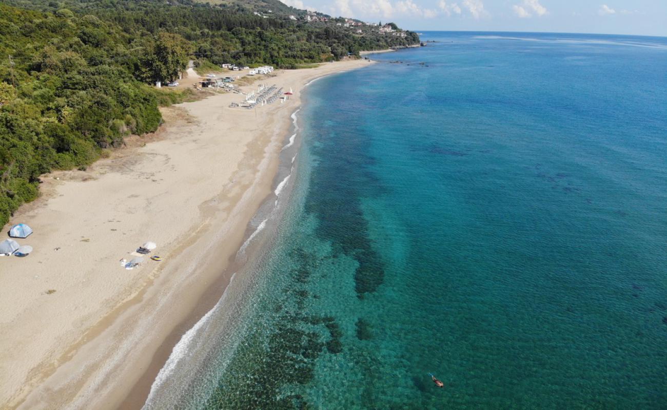 Photo de Papakosta beach avec sable lumineux de surface