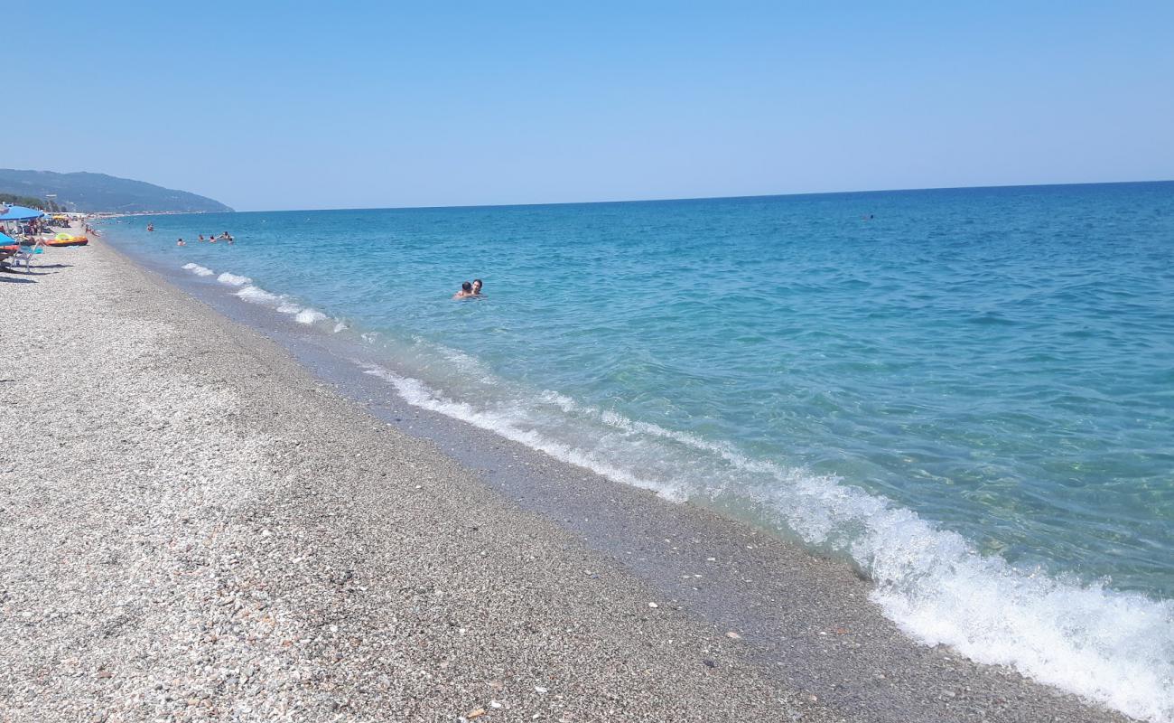 Photo de Agiokampos beach avec sable lumineux de surface