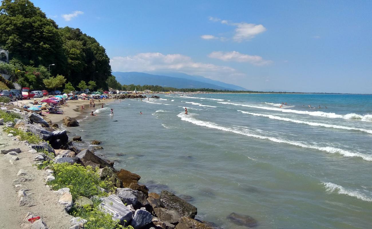 Photo de Stomio dock beach avec sable gris & galets de surface