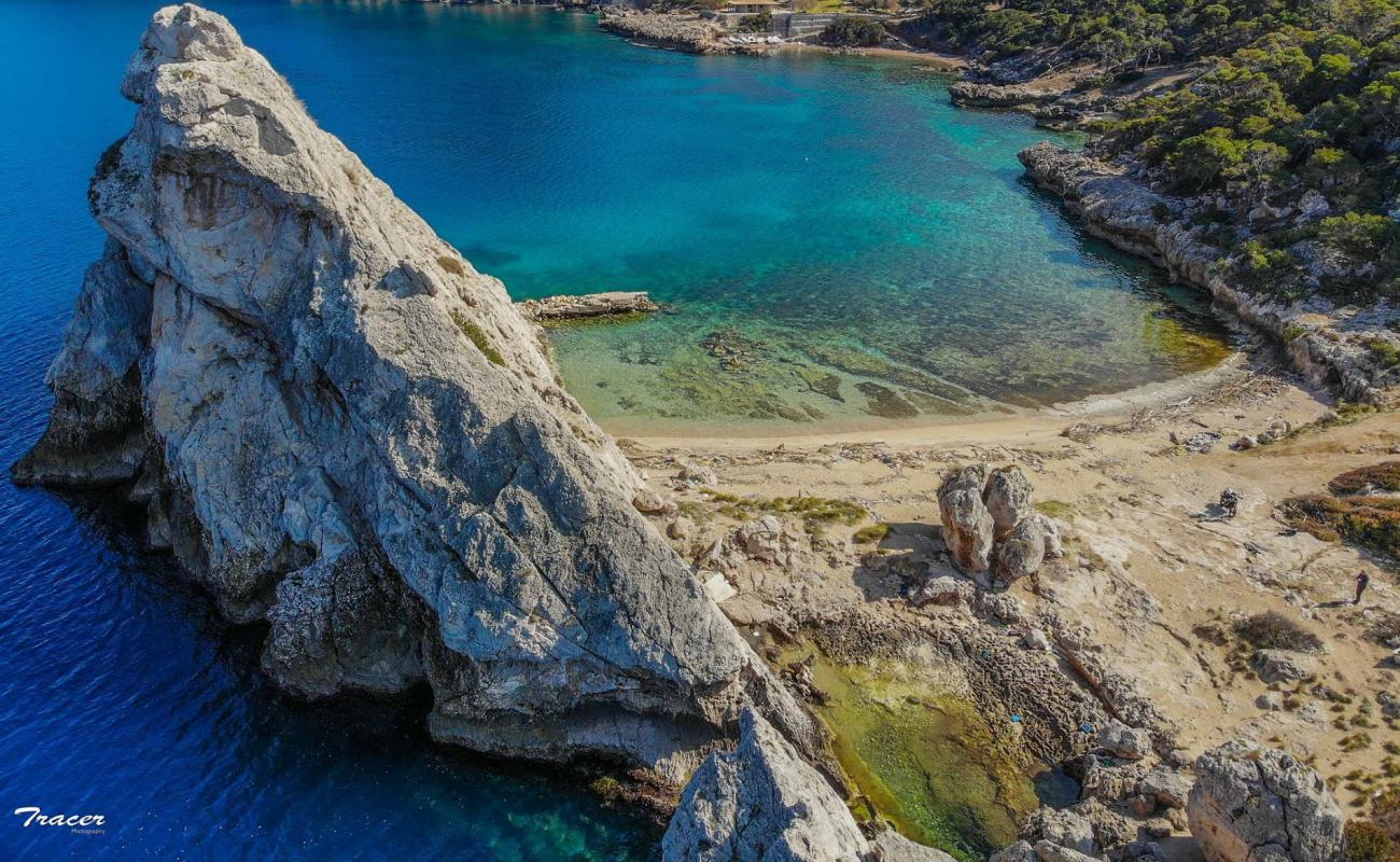 Photo de Sterna beach avec caillou fin brun de surface