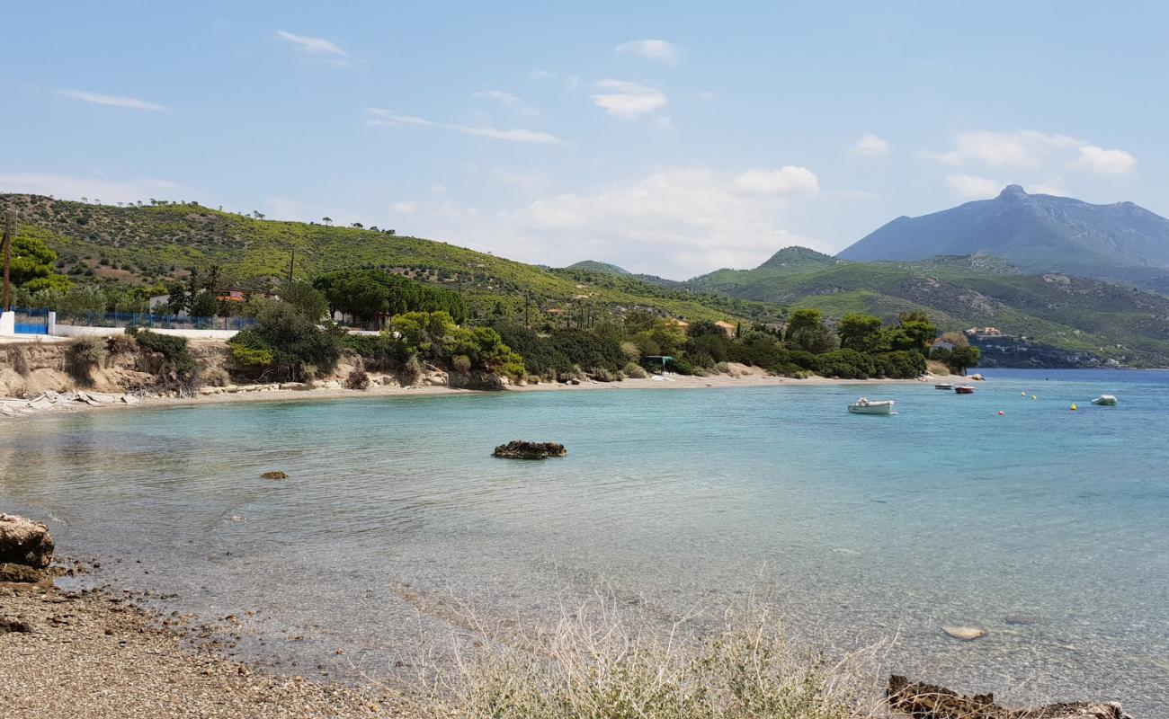 Photo de Skaloma beach avec caillou fin gris de surface