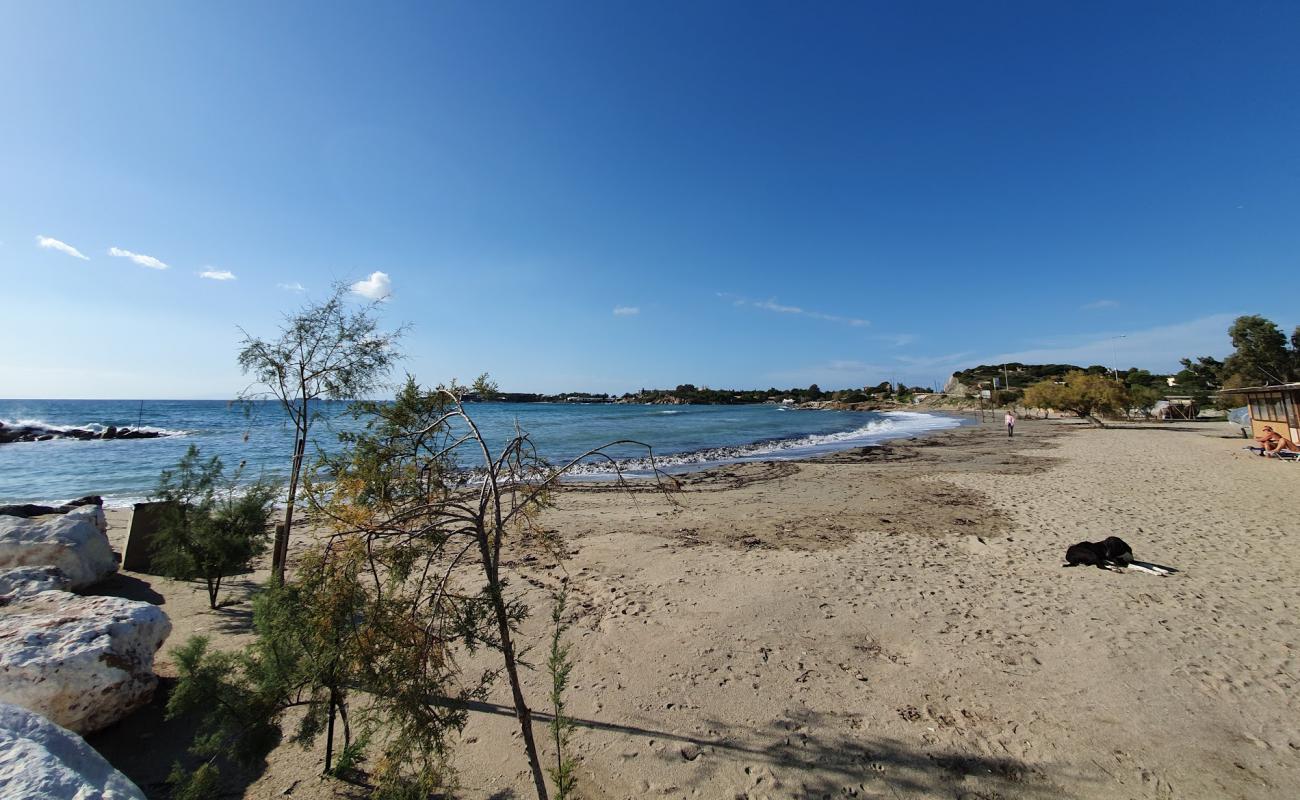 Photo de Paralia Kiteza avec sable brun de surface