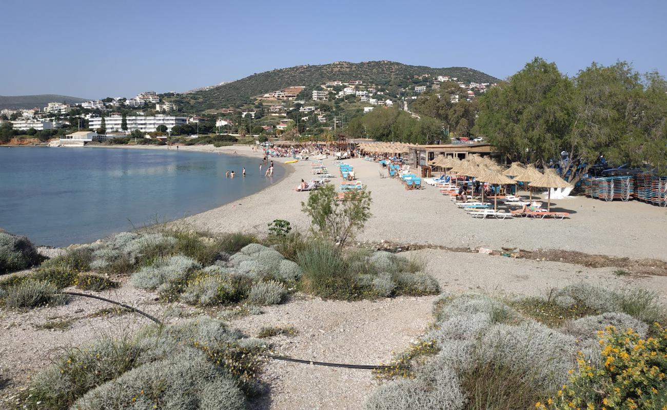 Photo de Mavro Lithari Beach avec sable beige de surface