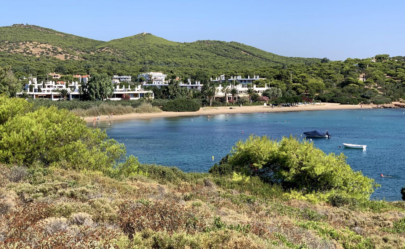 Photo de Asimaki beach avec sable brun de surface