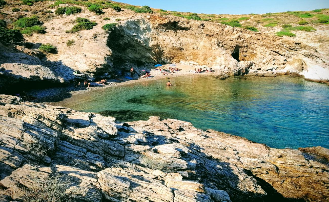 Photo de Chiu beach avec caillou fin brun de surface