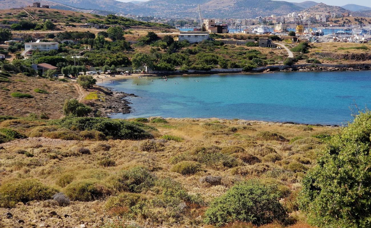 Photo de South Lavrio beach avec sable lumineux de surface