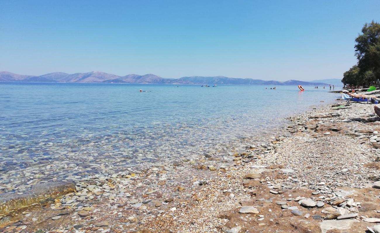 Photo de Sesi beach avec galets bruns de surface