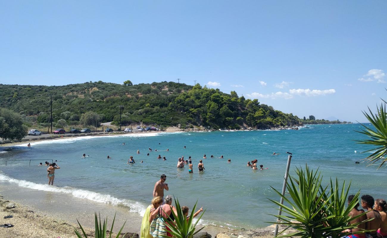 Photo de Limnionas beach avec caillou clair de surface