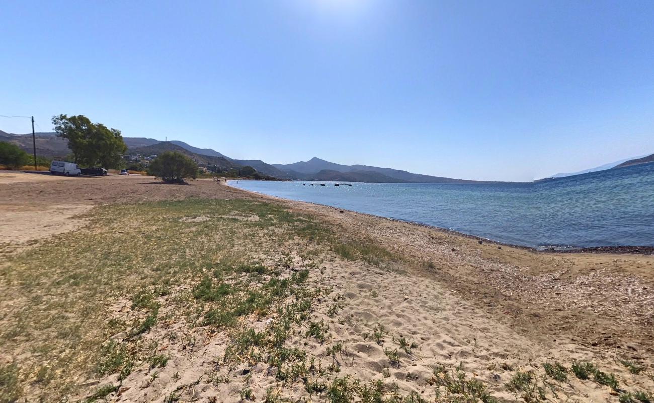 Photo de Paralia Agios Vasilios avec plage spacieuse