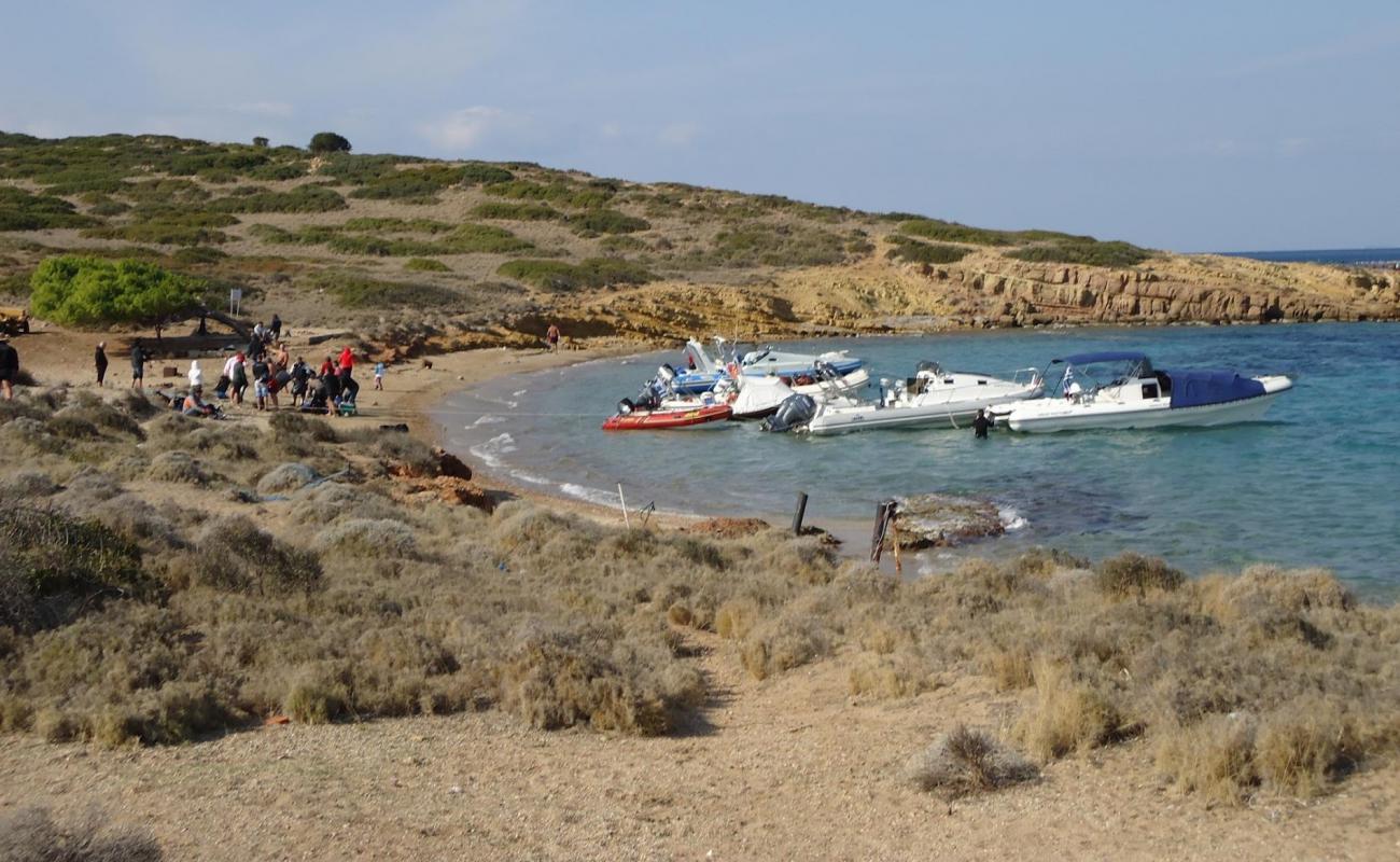 Photo de Paralia Patroklou avec sable brun de surface