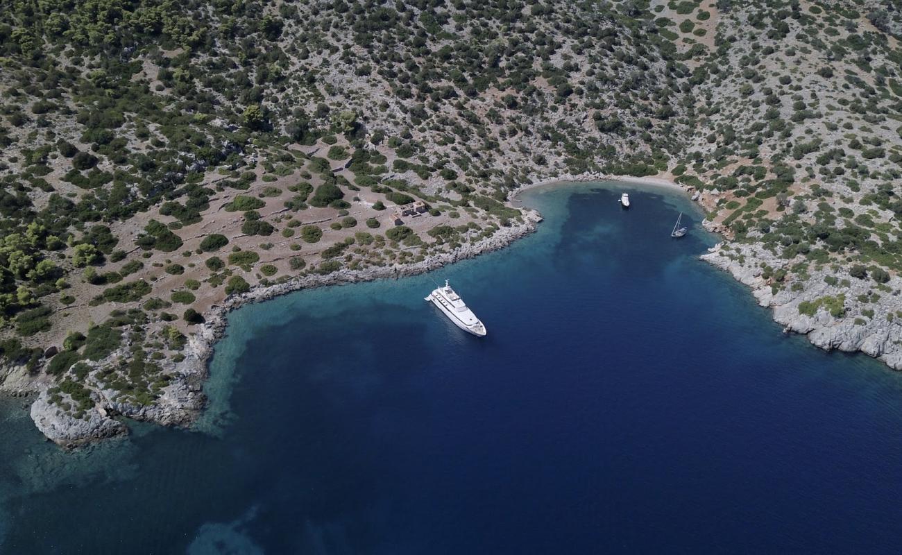 Photo de Paralia Kyras avec galets beige de surface