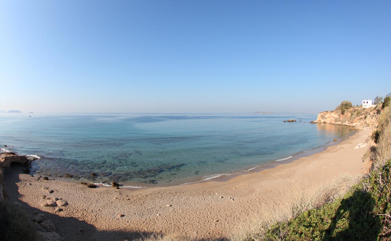 Photo de Kritikos Beach avec sable clair avec caillou de surface