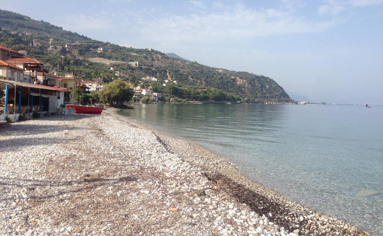 Photo de Plage de Platanos avec caillou gris de surface