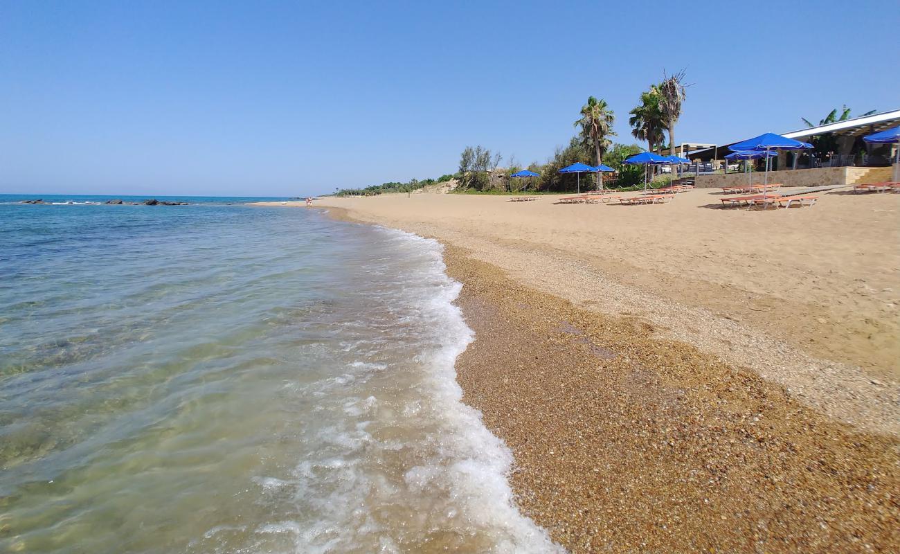 Photo de Paralia Glifa avec sable lumineux de surface