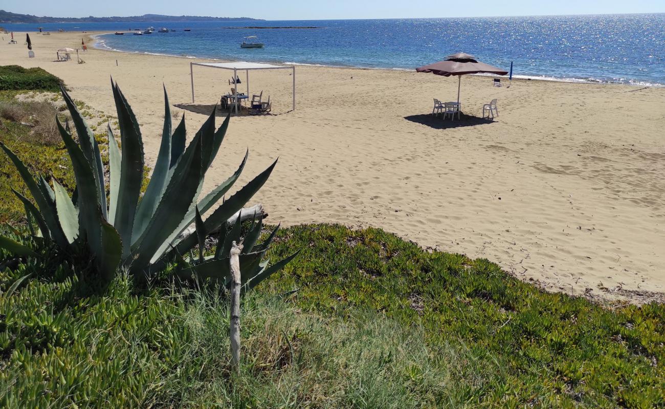 Photo de Pirgi beach avec sable beige de surface