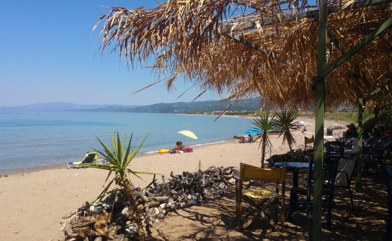 Photo de Sergiani beach avec sable brun de surface