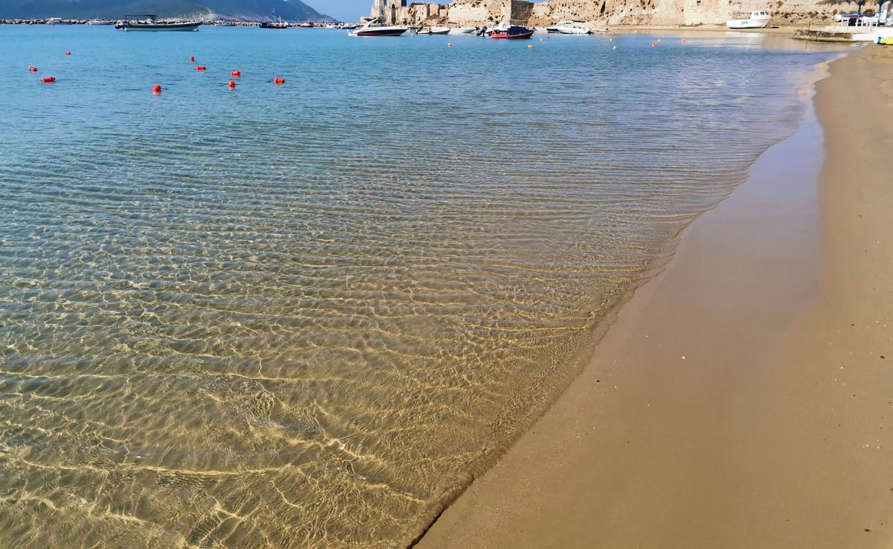 Photo de Paralia Methonis avec sable brun de surface