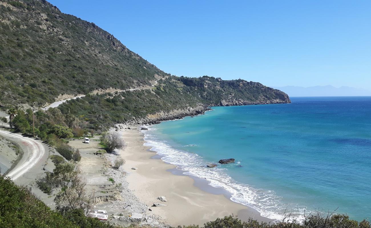 Photo de Kalamaki beach avec sable beige de surface