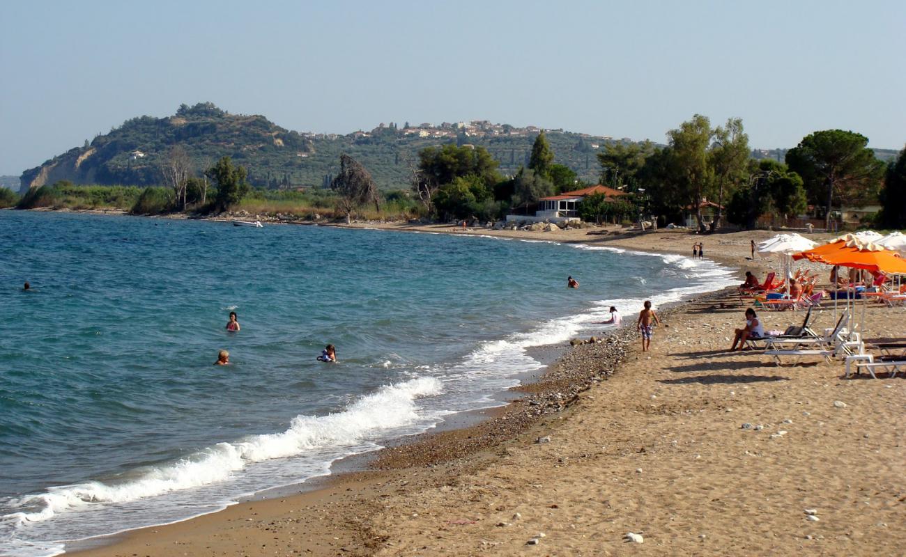 Photo de Agios Andreas beach avec sable beige de surface