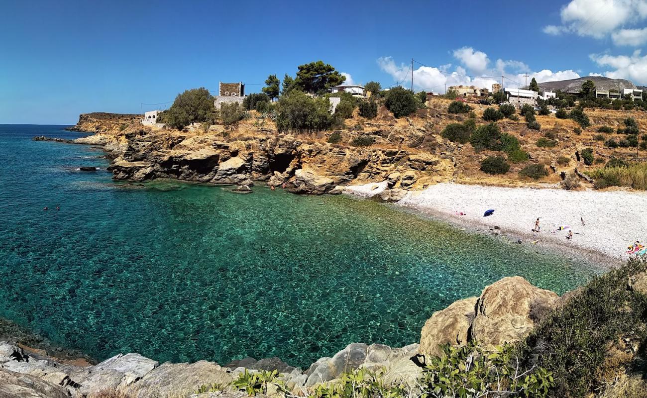 Photo de Sarolimeni beach avec galets blancs de surface