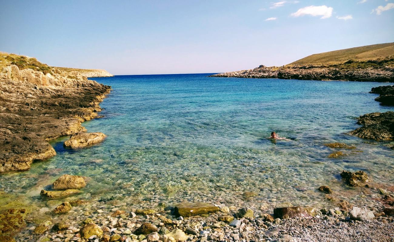 Photo de Tainaro beach II avec caillou clair de surface