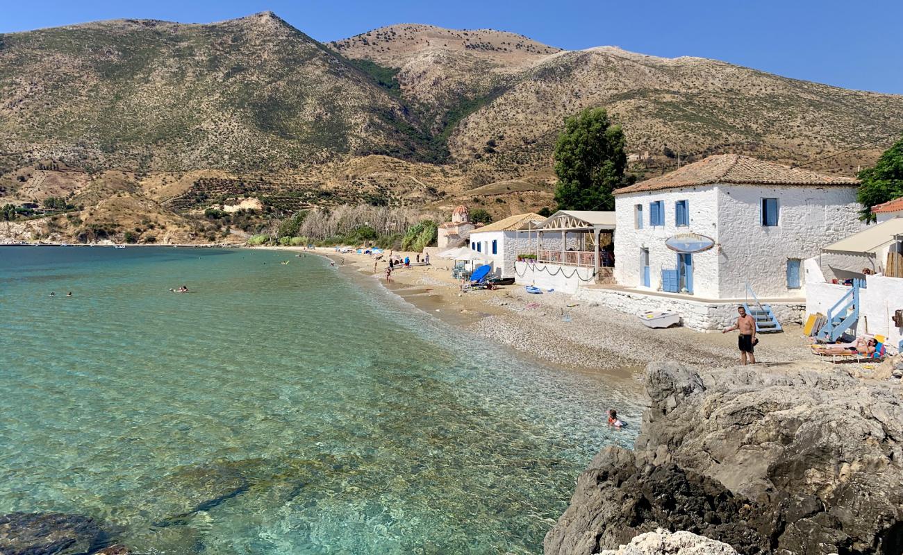 Photo de Skoutari beach avec sable lumineux de surface