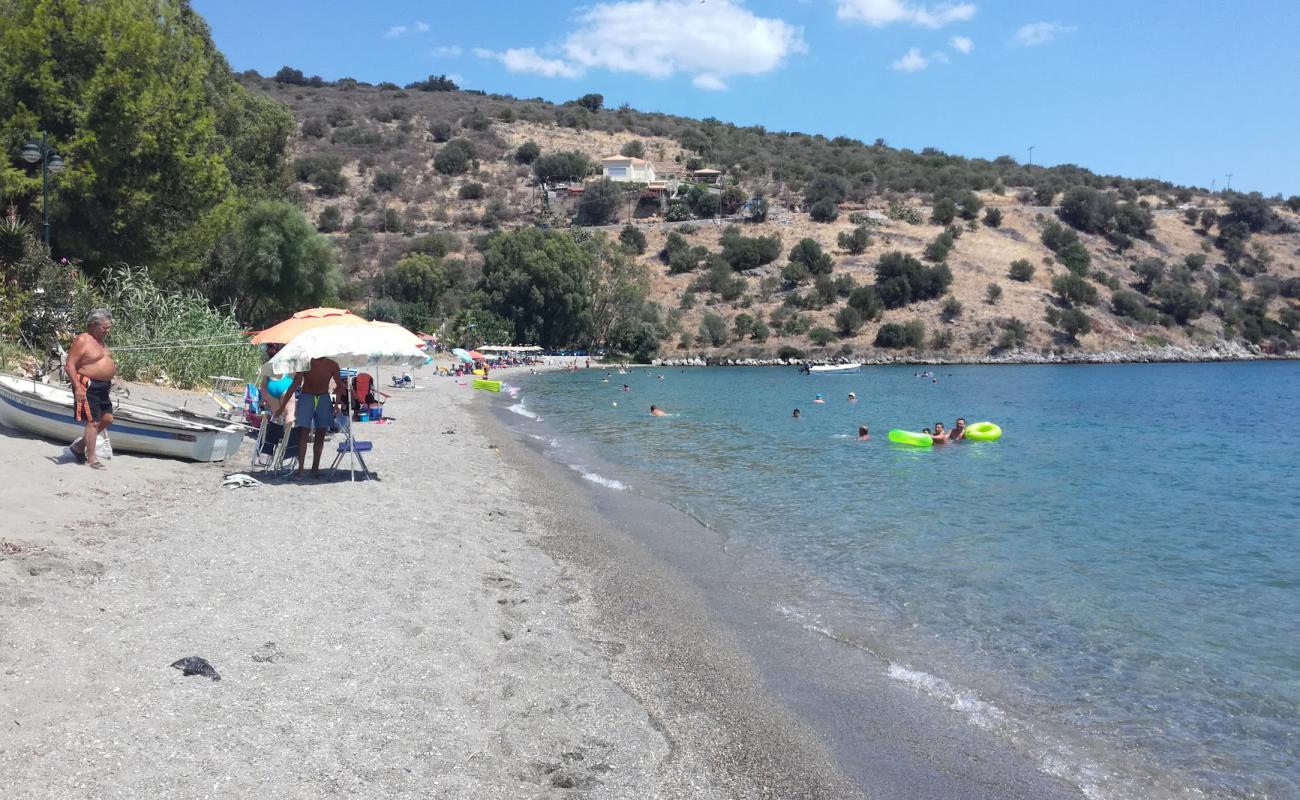 Photo de Kamares beach II avec caillou fin gris de surface