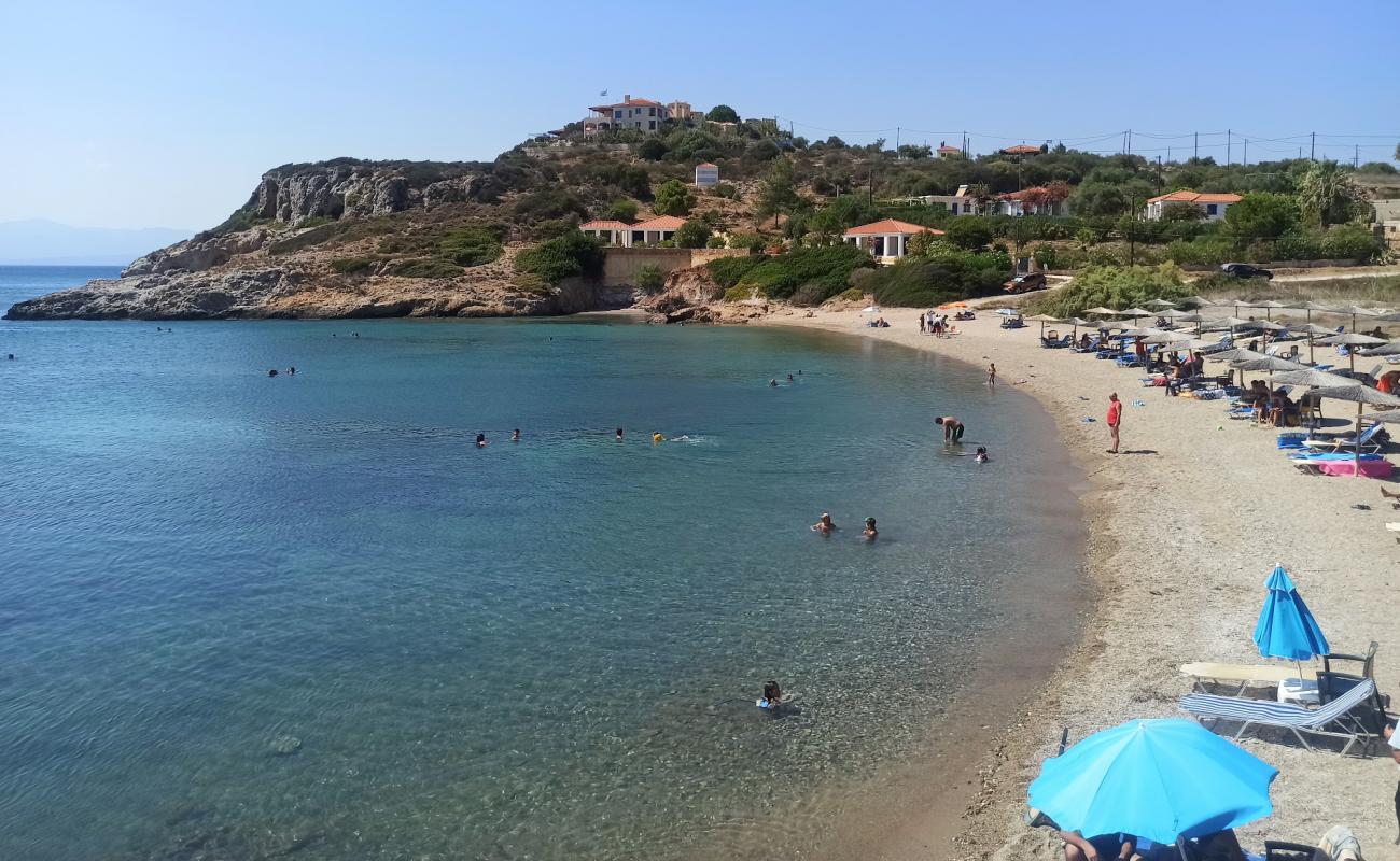Photo de Viandini beach avec sable brun de surface