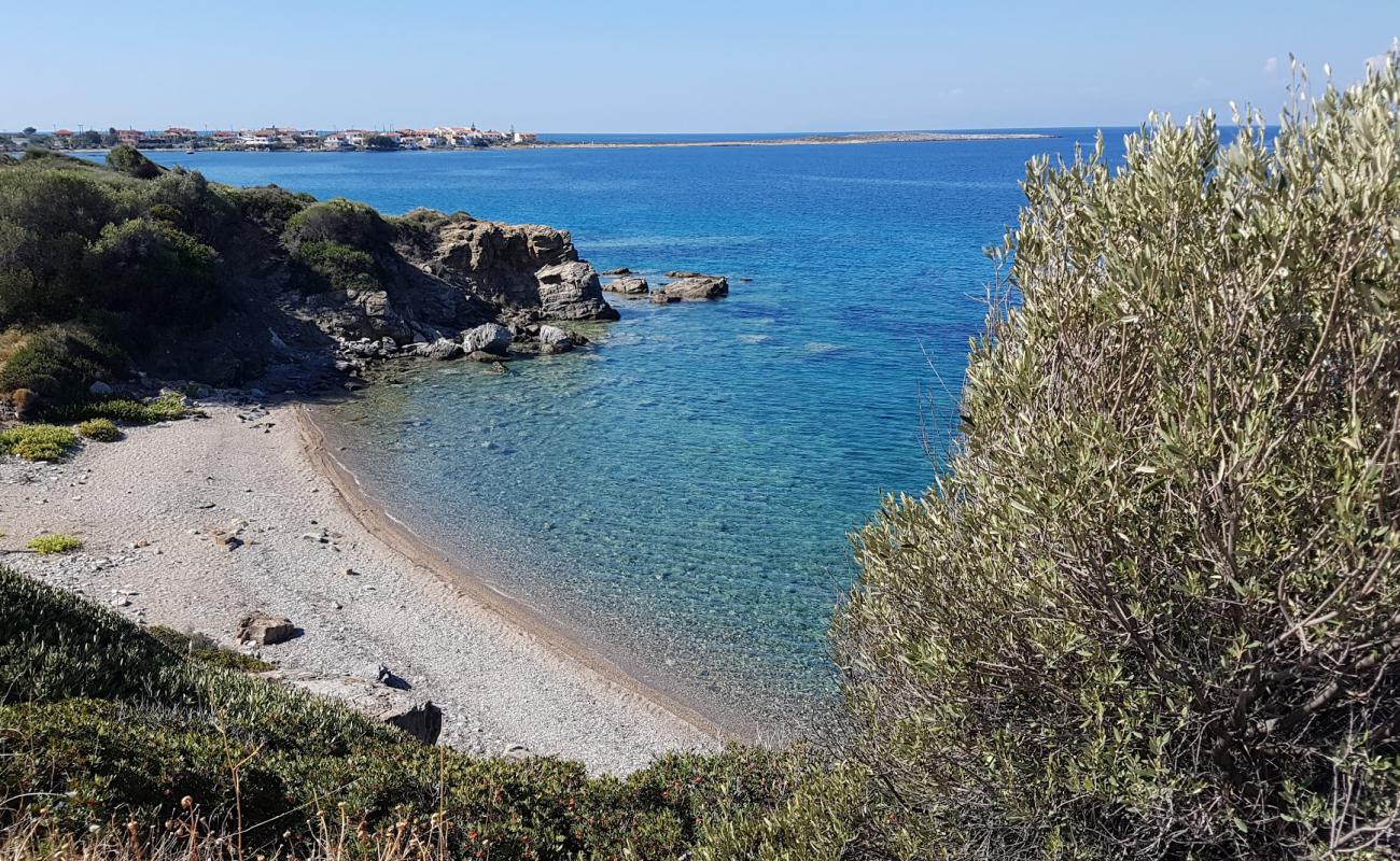 Photo de Oink beach avec caillou brun de surface