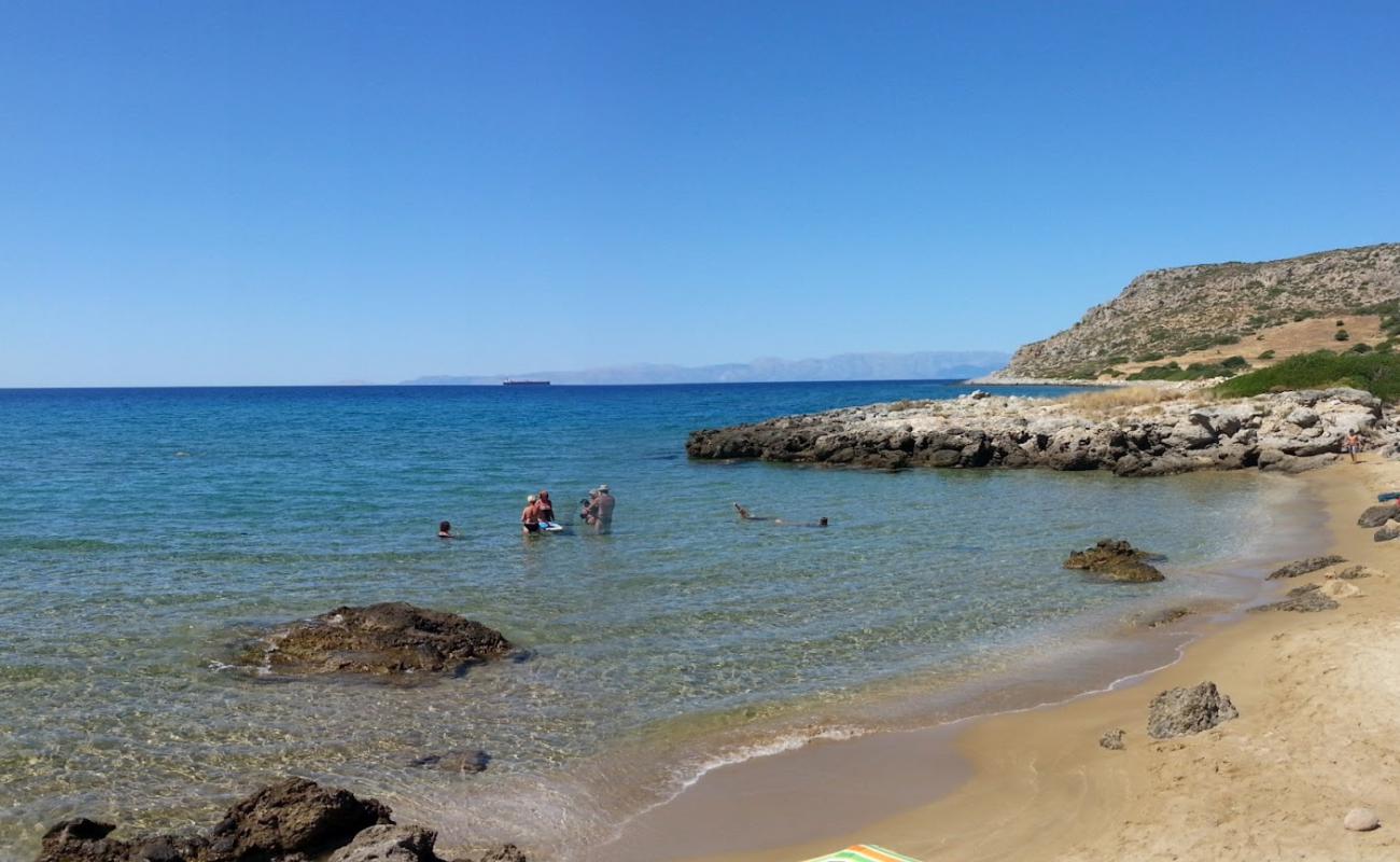 Photo de Panaritis beach avec sable lumineux de surface