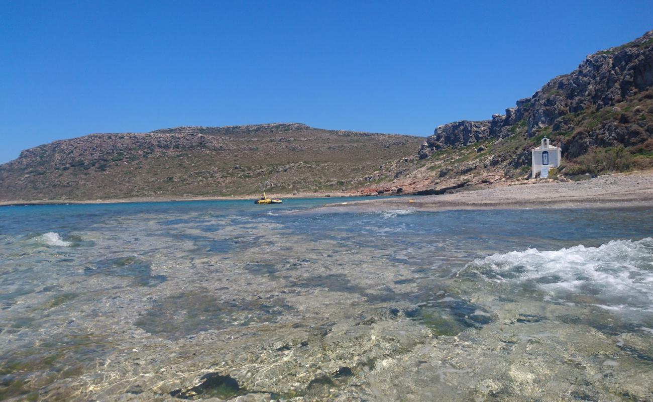 Photo de Aglyftis beach avec roches de surface