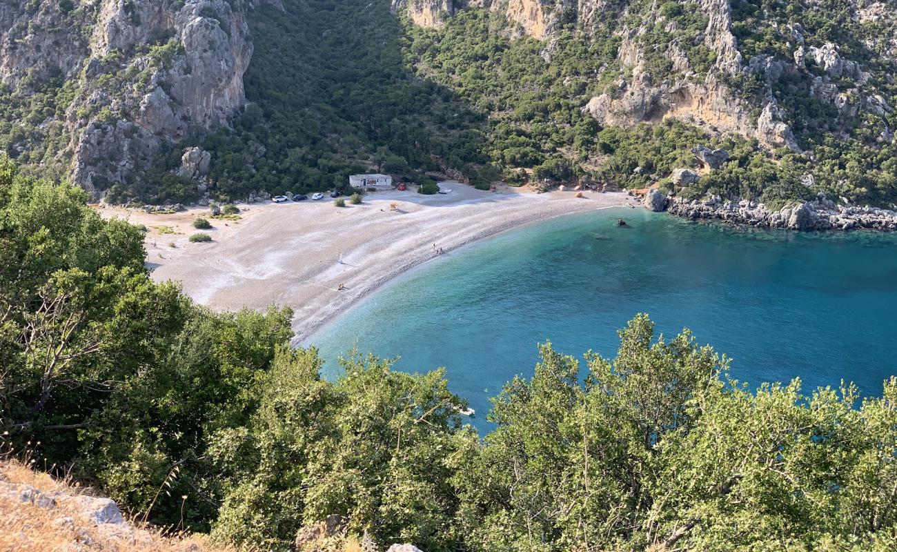 Photo de Vlychada beach avec caillou gris de surface