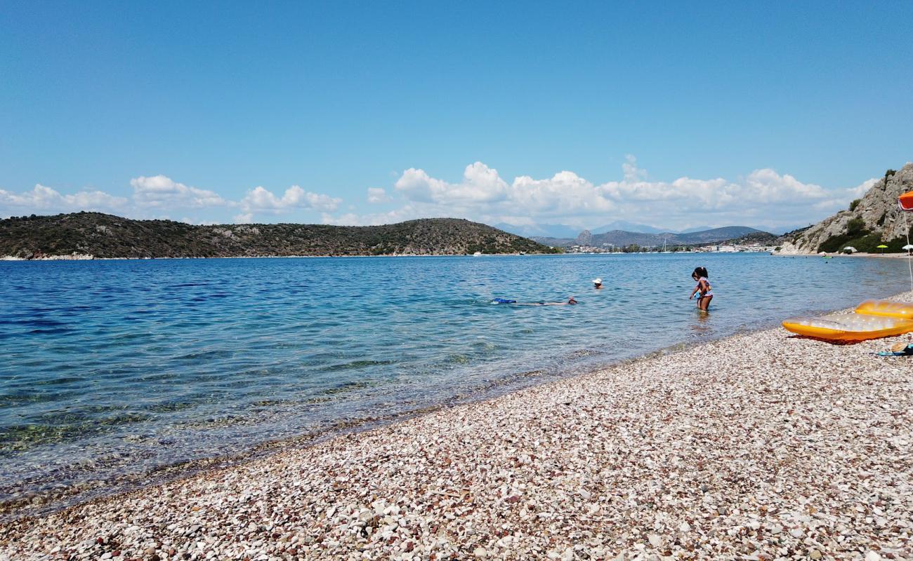 Photo de Kondyli beach avec galets beige de surface