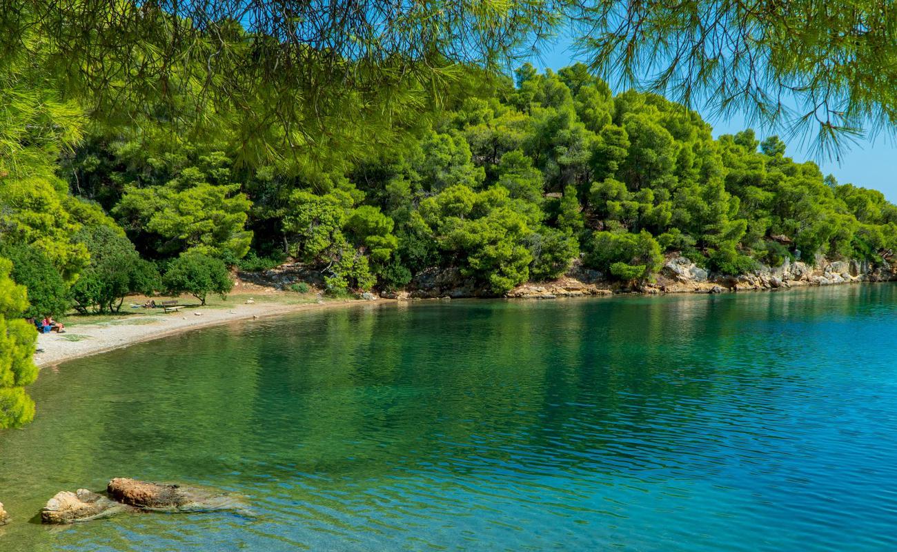 Photo de Kalamaki beach avec sable beige & galets de surface
