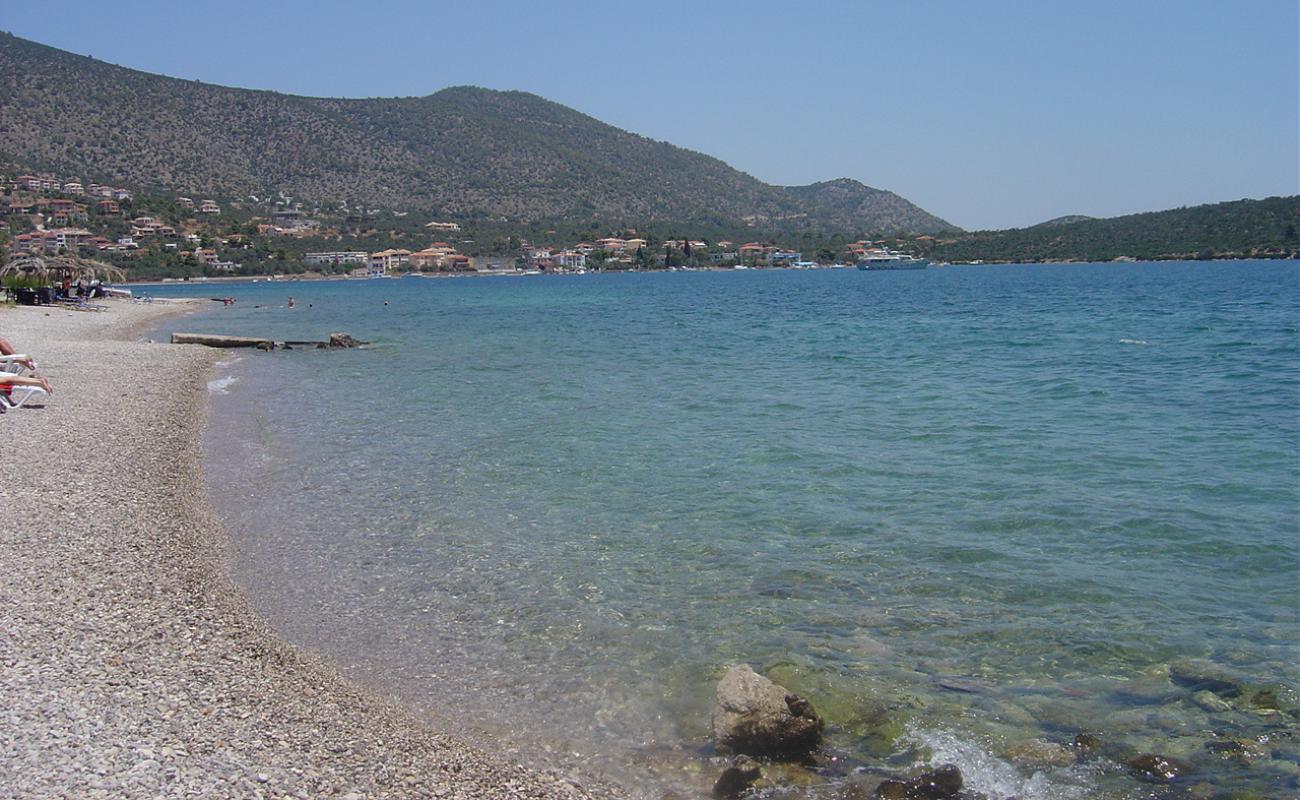 Photo de Korfos Beach avec caillou gris de surface