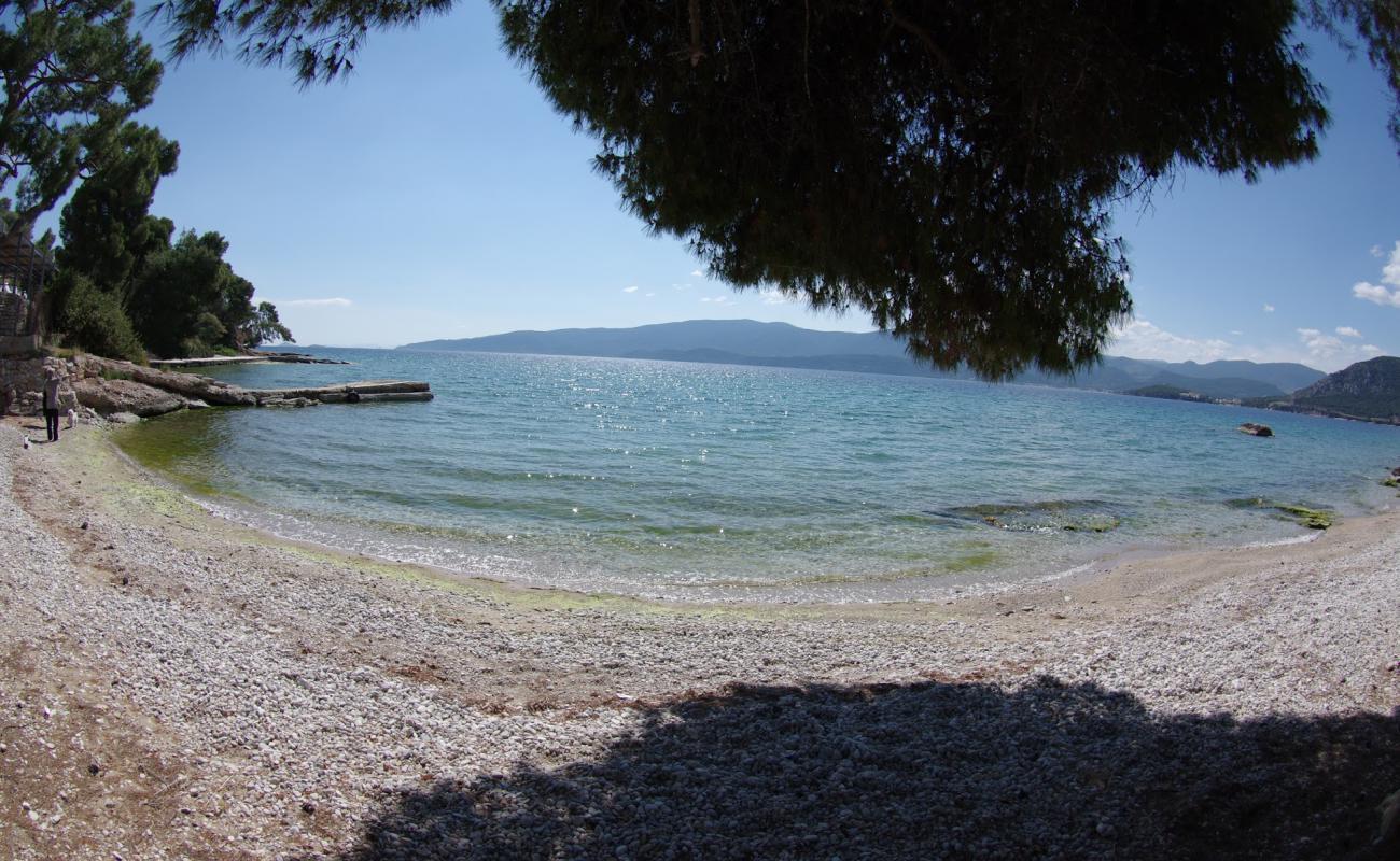 Photo de Paralia Kechrion II avec sable clair avec caillou de surface