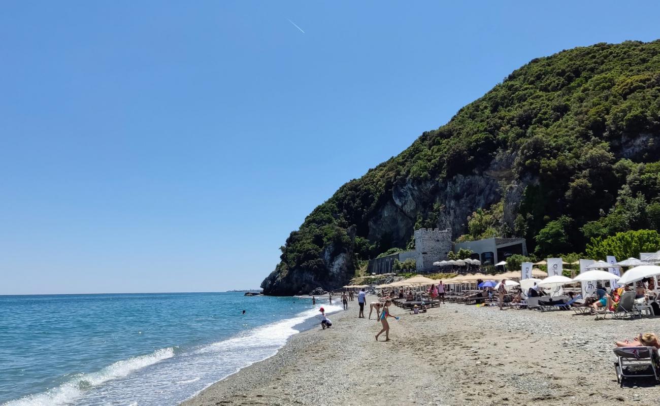 Photo de Panteleimon beach avec sable gris avec caillou de surface