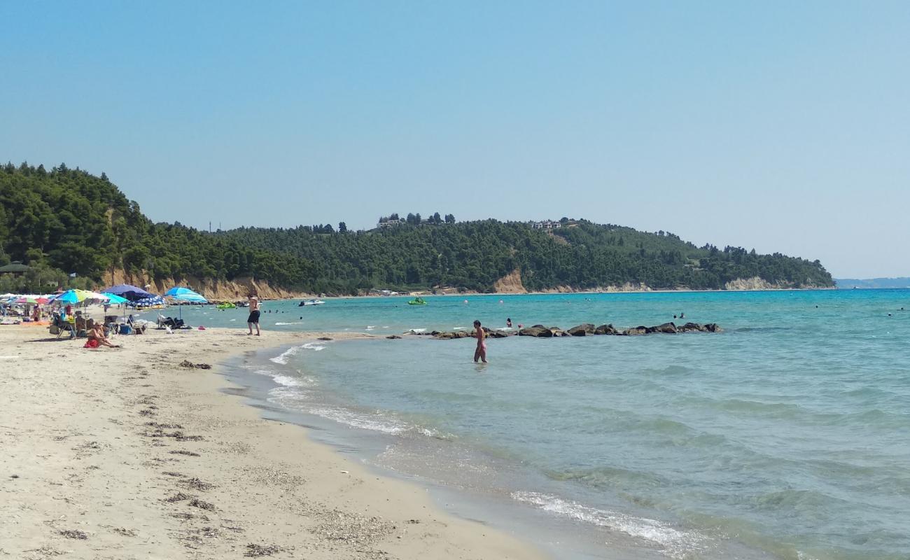 Photo de Andrea beach avec sable clair avec caillou de surface