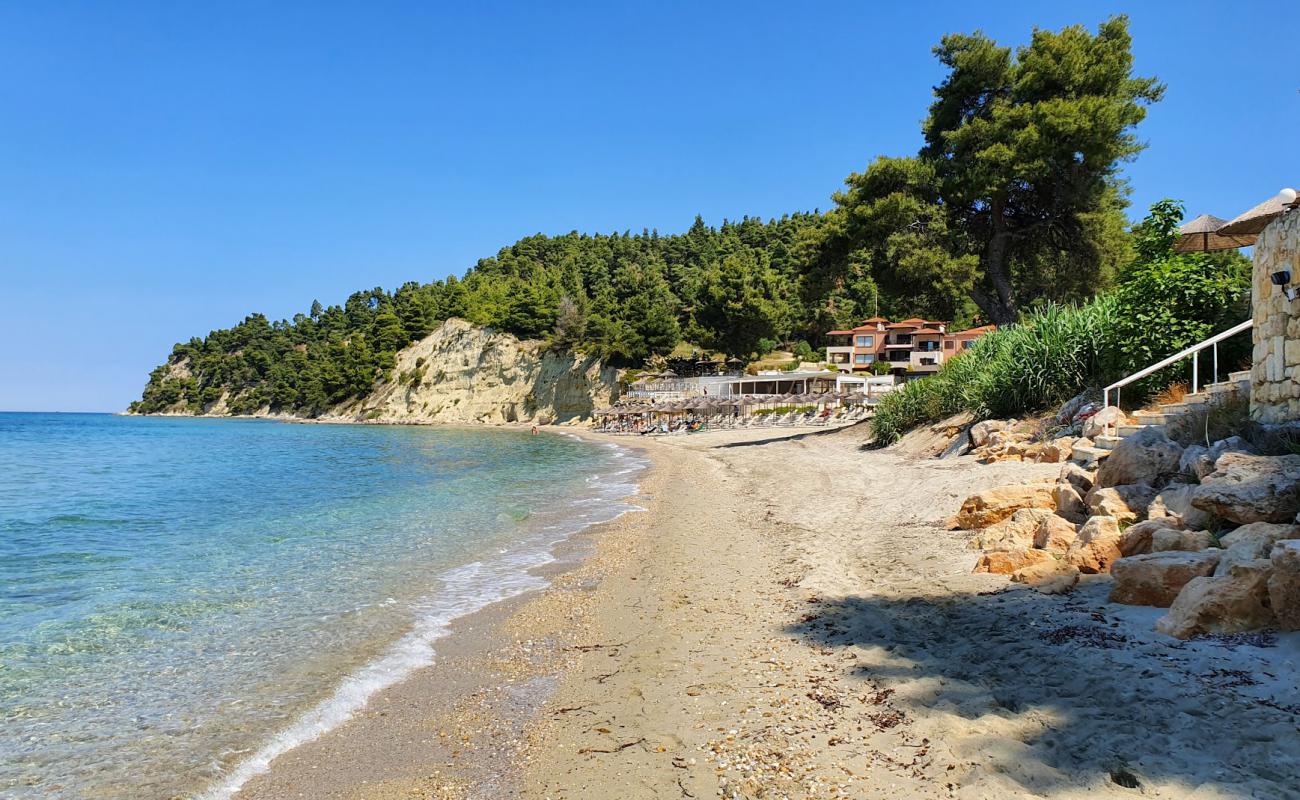 Photo de Elani beach avec sable beige de surface