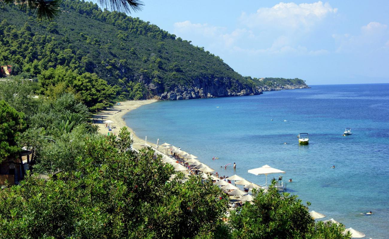 Photo de Kanistro beach avec sable clair avec caillou de surface