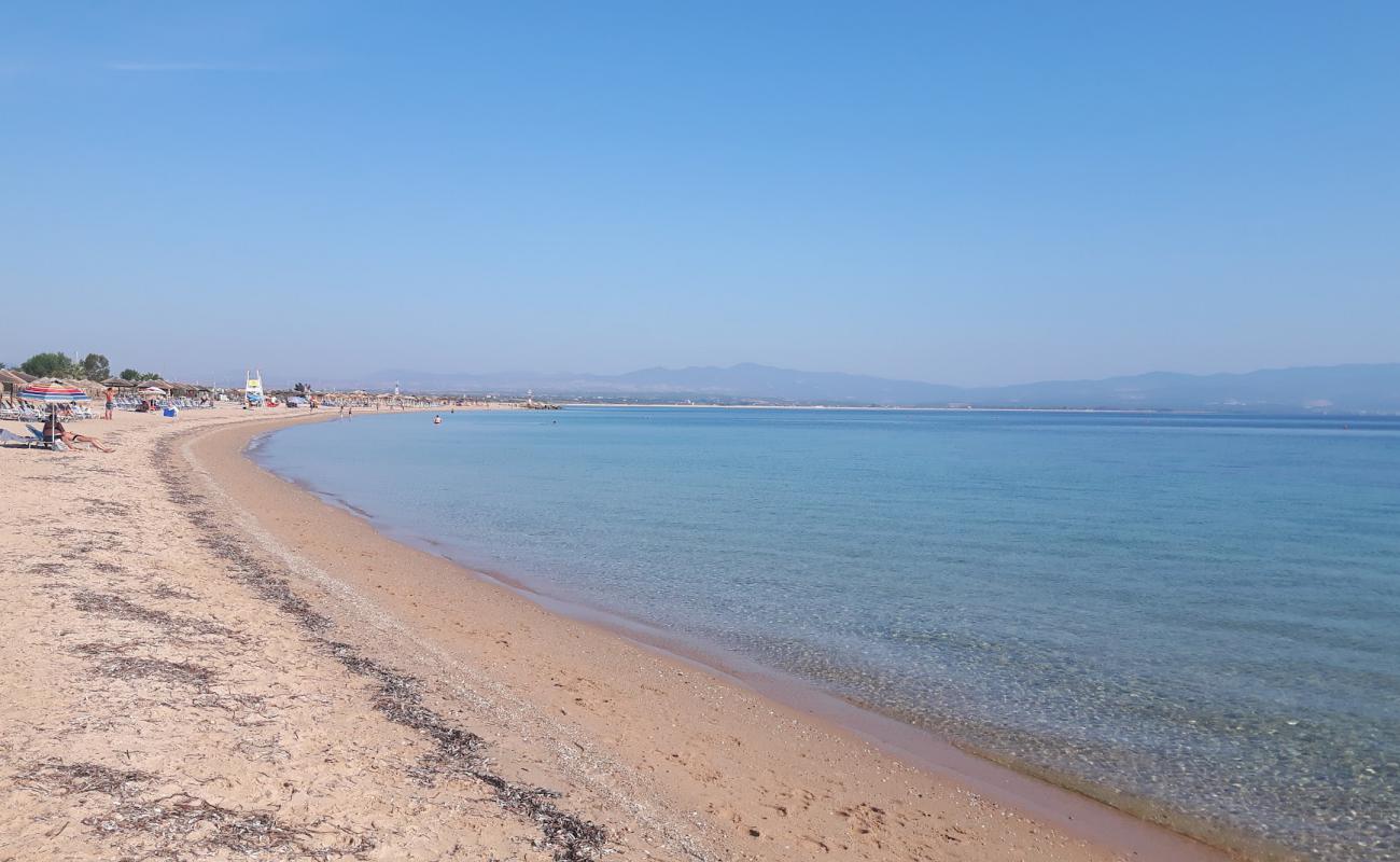 Photo de Nea Potidea avec sable lumineux de surface