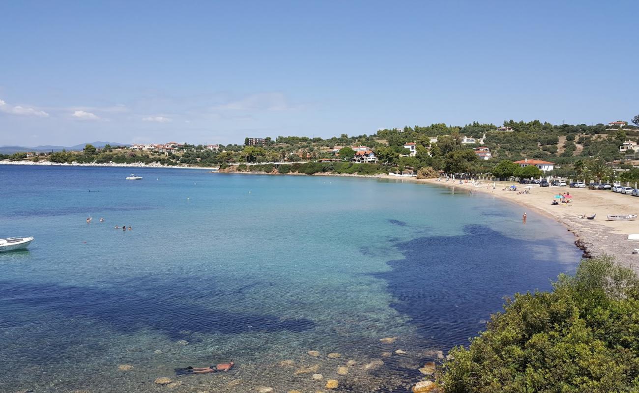 Photo de Kastri beach avec sable brun de surface