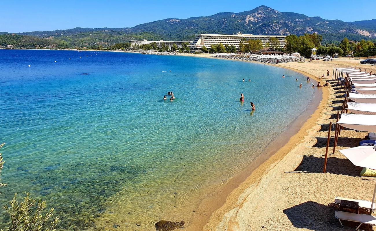 Photo de Kohi beach avec sable beige de surface