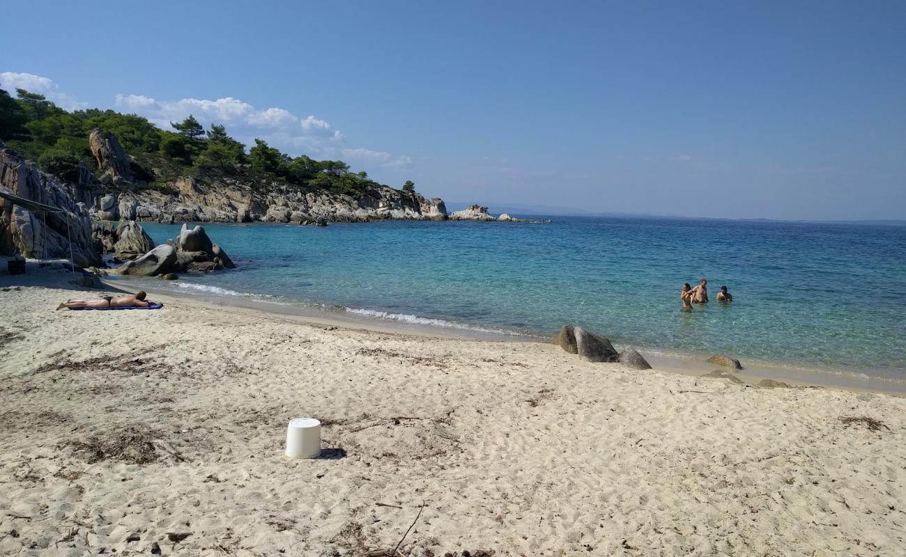 Photo de Portokali Beach II avec sable lumineux de surface