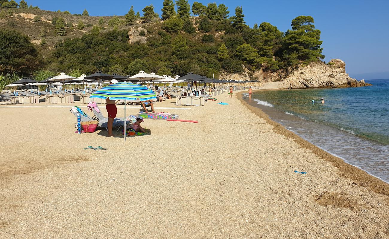 Photo de Plage Oneiro Akti avec sable lumineux de surface