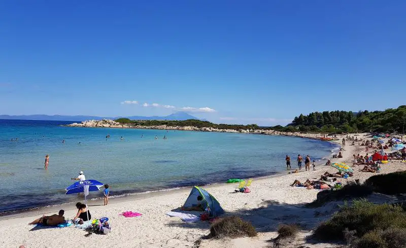 Photo de Karydi beach avec sable fin et lumineux de surface