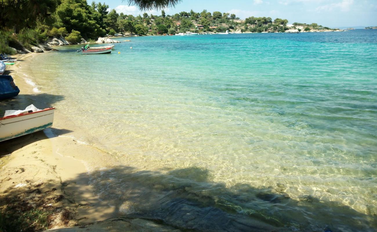 Photo de Tiamo beach avec sable lumineux de surface