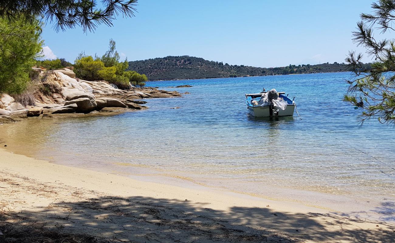 Photo de Lagonis beach V avec sable lumineux de surface